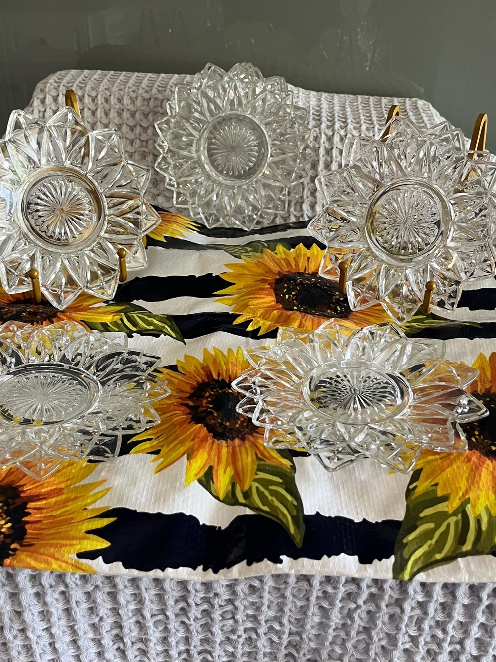 Vintage Federal Glass 6.5 clear petal plates Set of 8 433